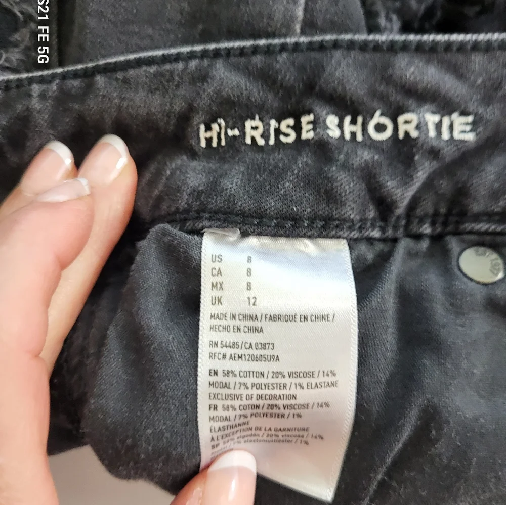 AEO Black Distressed Hi-Rise Shortie Short Size 8 - Picture 4 of 5